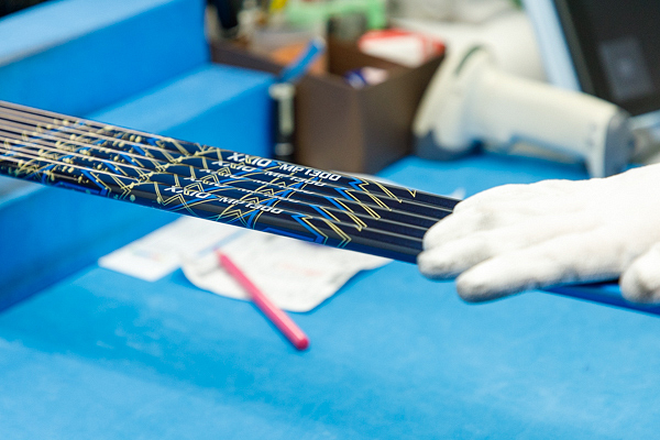 クラブが生産される様子